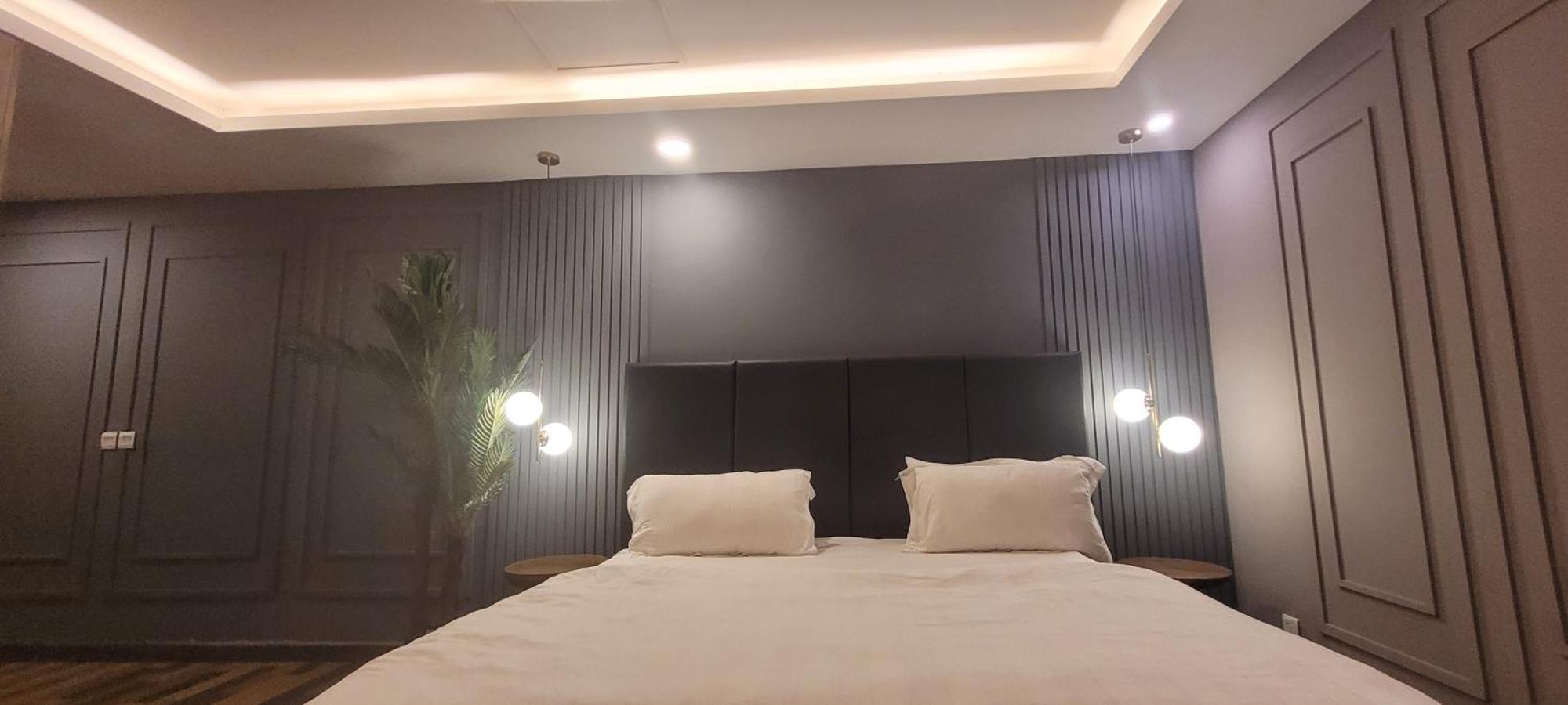 Goldcrest Luxury Apartments ラホール エクステリア 写真