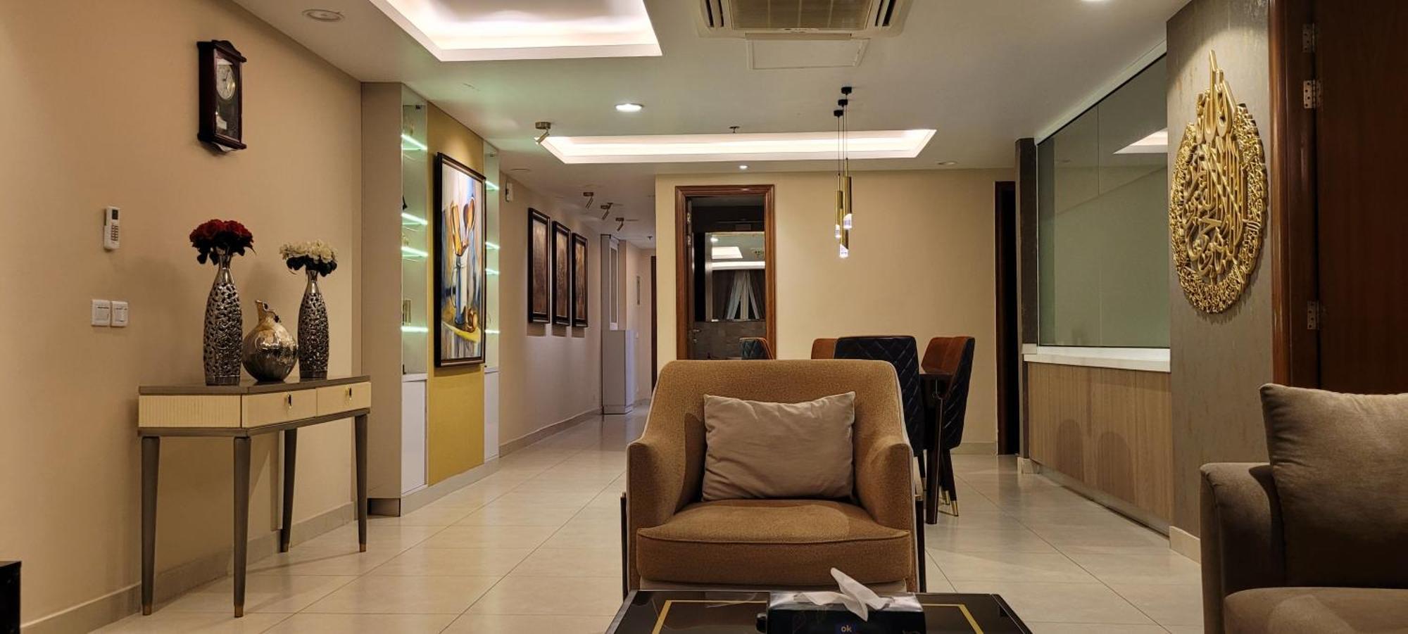 Goldcrest Luxury Apartments ラホール エクステリア 写真