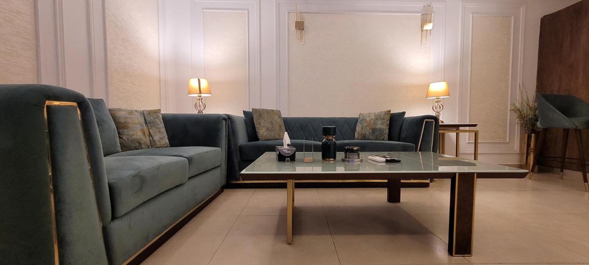 Goldcrest Luxury Apartments ラホール エクステリア 写真
