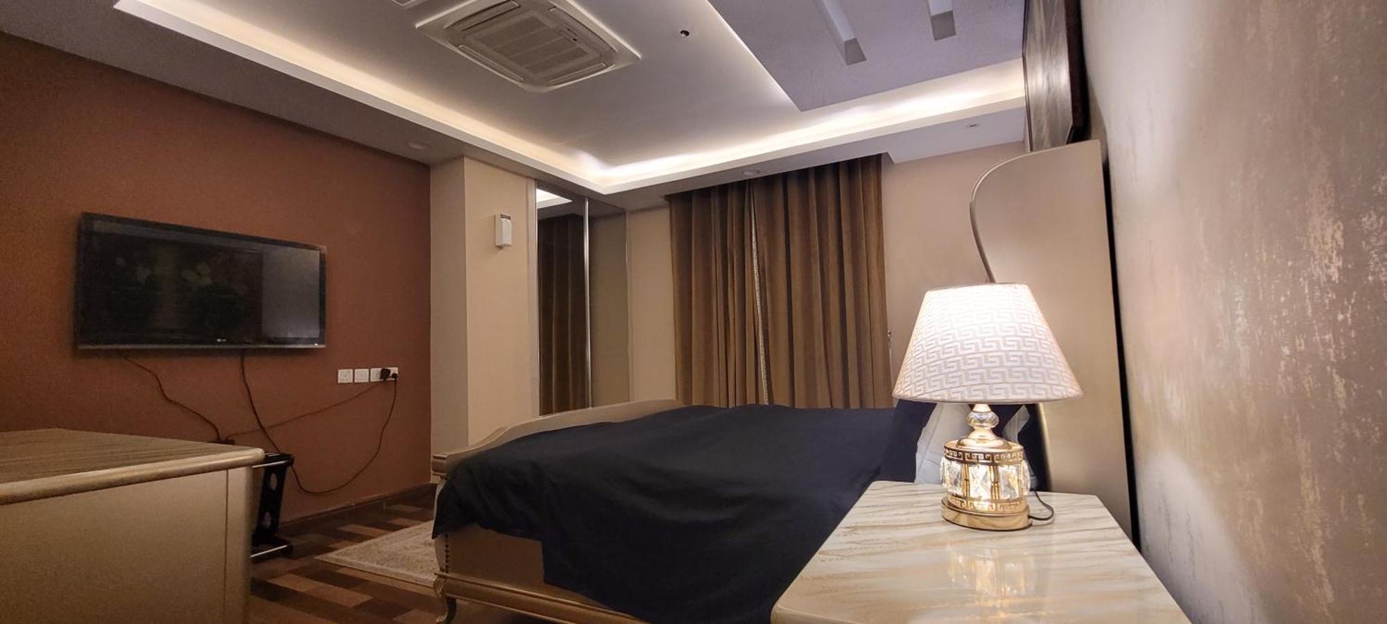 Goldcrest Luxury Apartments ラホール エクステリア 写真