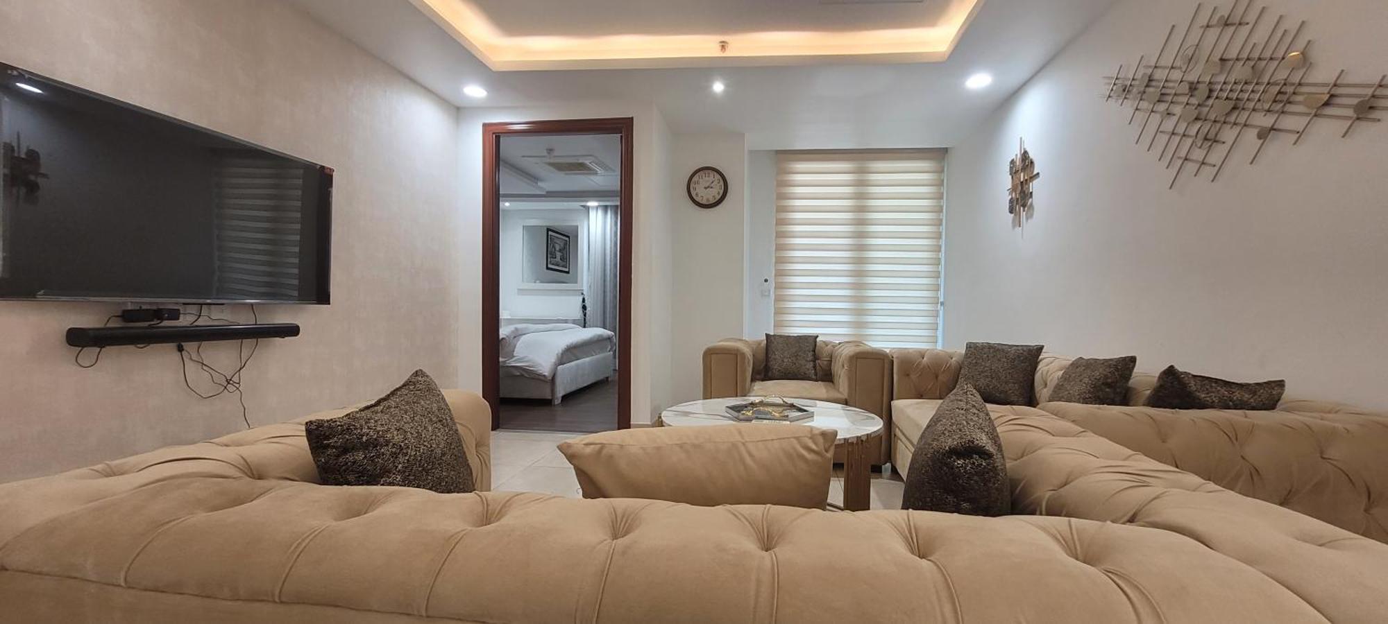 Goldcrest Luxury Apartments ラホール エクステリア 写真