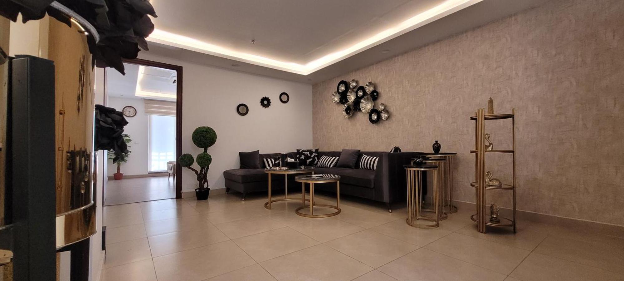 Goldcrest Luxury Apartments ラホール エクステリア 写真