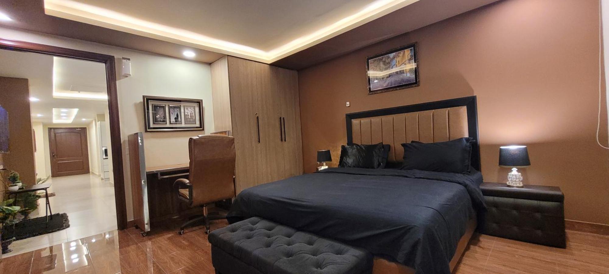Goldcrest Luxury Apartments ラホール エクステリア 写真