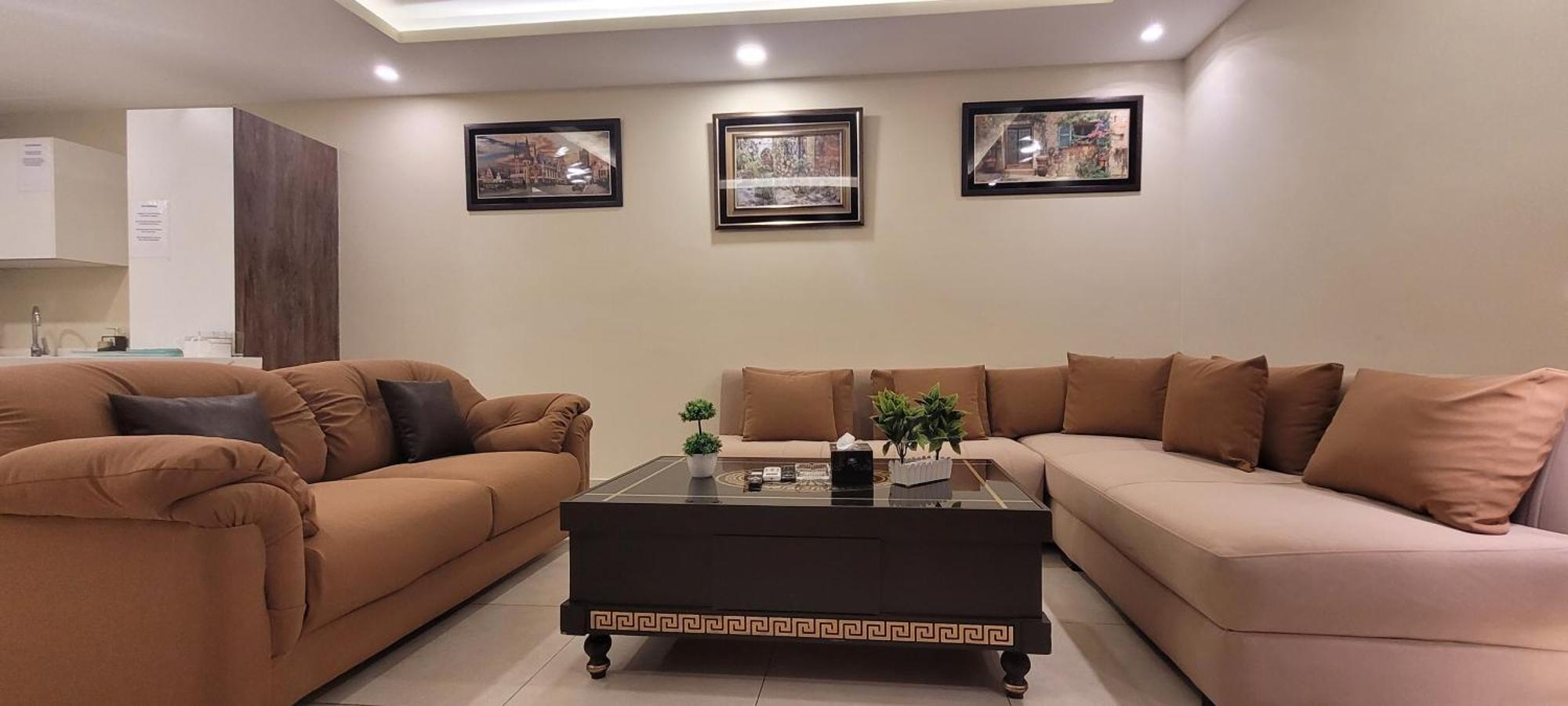 Goldcrest Luxury Apartments ラホール エクステリア 写真